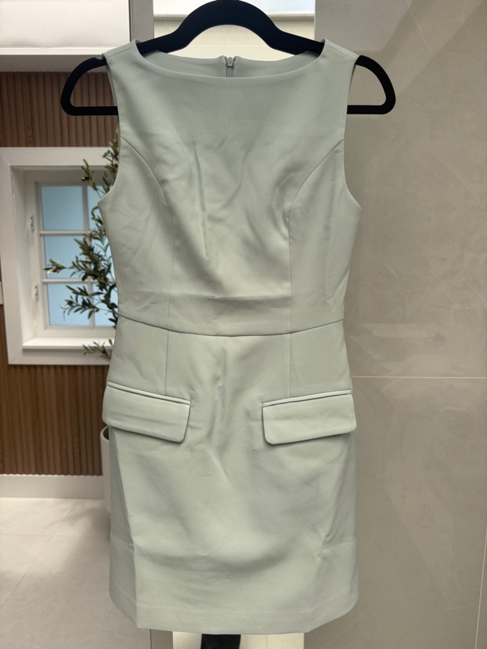 Classic Sleeveless Mint Green Sheath Dress
